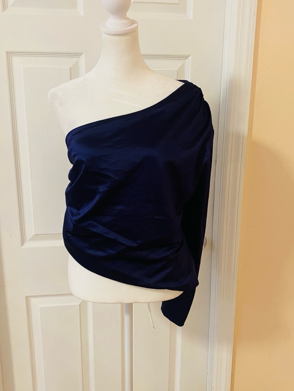 Express Deep purple Asymmetrical one shoulder top with ruching details size xl